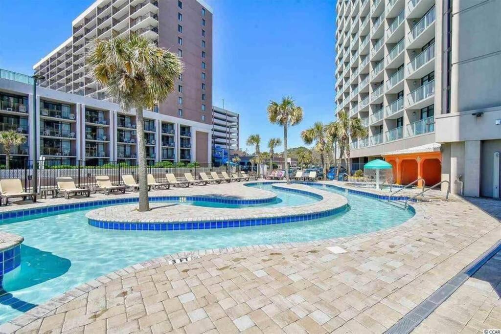 *Renovated Oceanfront Condo*Queen Beds*Pools*Hot Tubs*More*P220 マートルビーチ エクステリア 写真