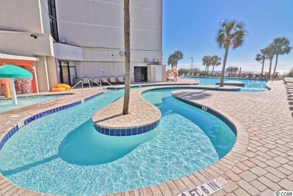 *Renovated Oceanfront Condo*Queen Beds*Pools*Hot Tubs*More*P220 マートルビーチ エクステリア 写真