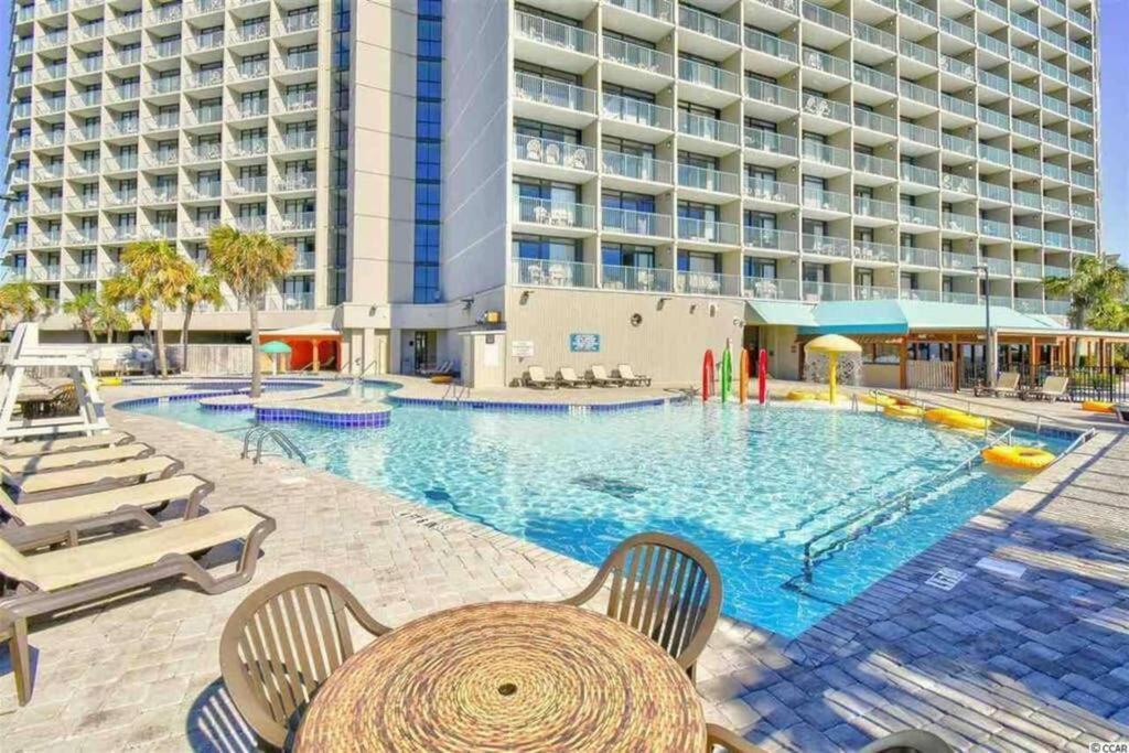 *Renovated Oceanfront Condo*Queen Beds*Pools*Hot Tubs*More*P220 マートルビーチ エクステリア 写真