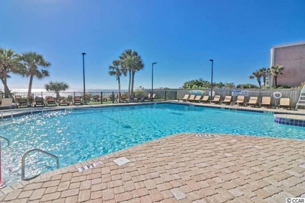 *Renovated Oceanfront Condo*Queen Beds*Pools*Hot Tubs*More*P220 マートルビーチ エクステリア 写真
